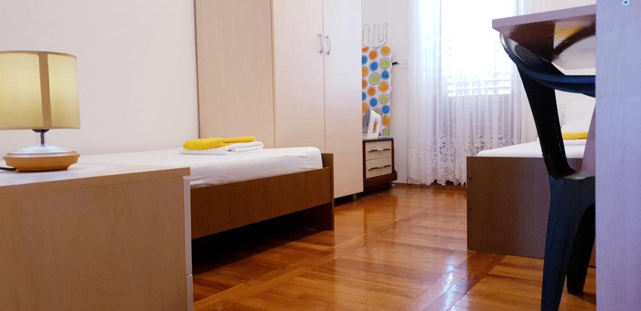 Apartments Adriana Srima Bagian luar foto