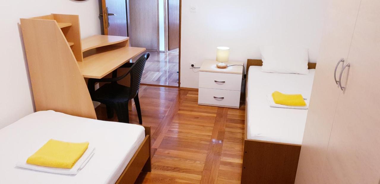 Apartments Adriana Srima Bagian luar foto